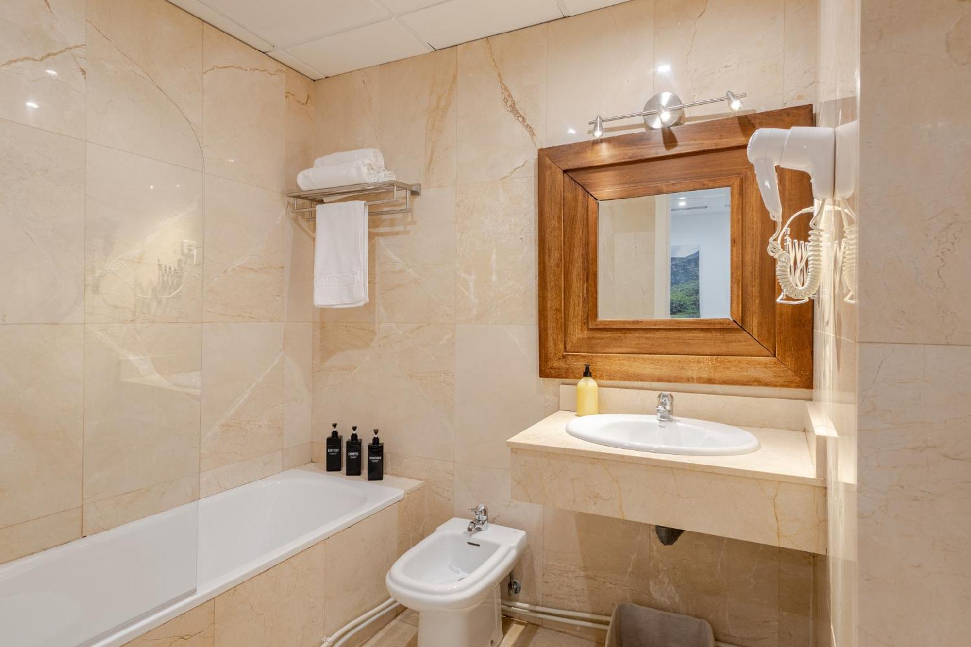 Mad Coco Aparts & Suites Centro Sol มาดริด ภายนอก รูปภาพ